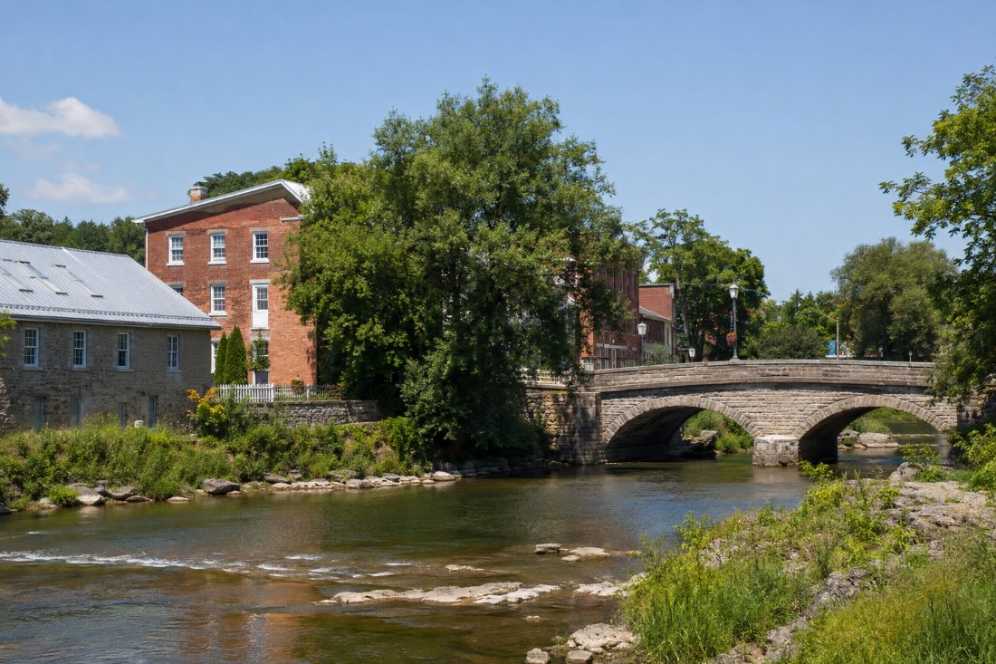 Stone bridge over the river — North Dumfries